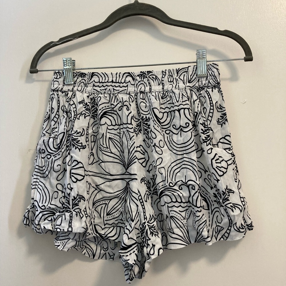 Ava Sky Black and White Patterned Women Shorts